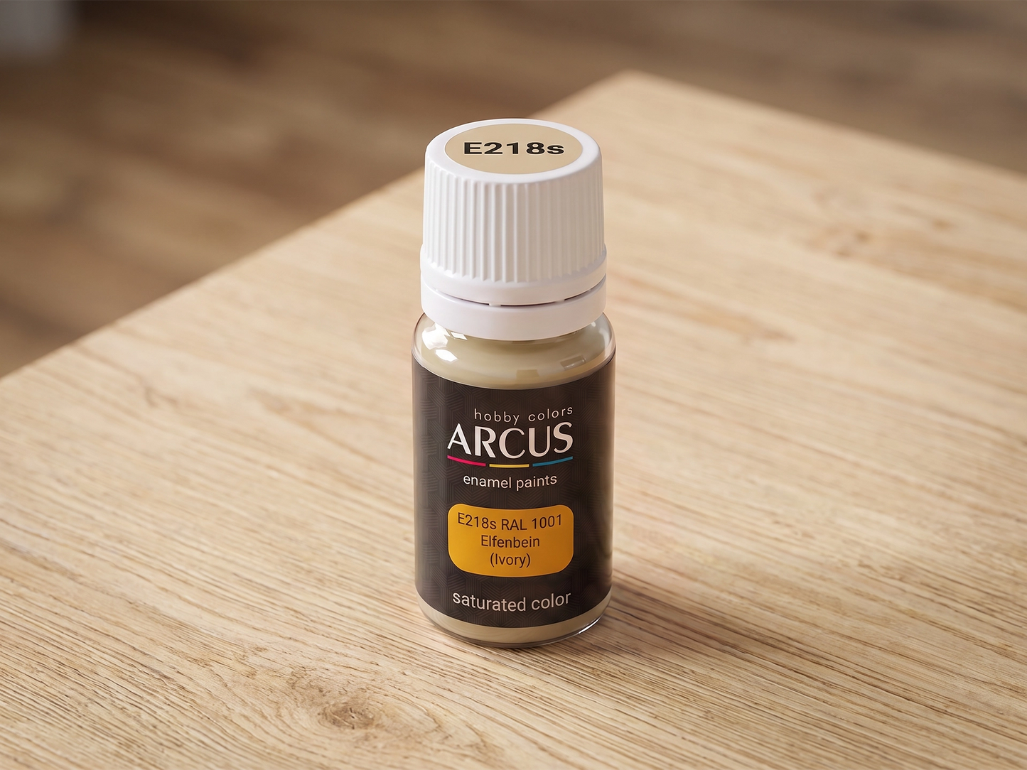 Arcus 218 Ivory bottle