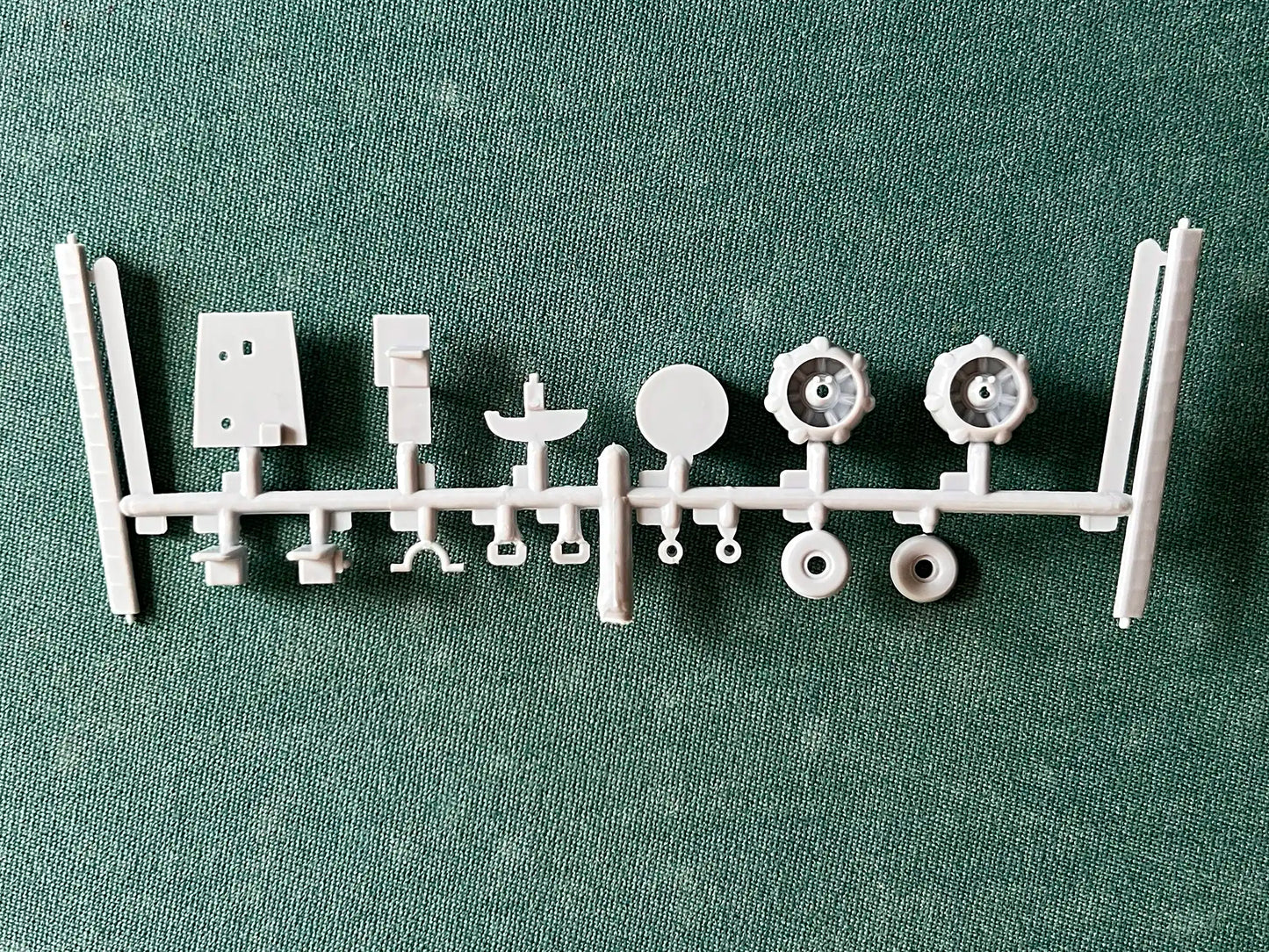 Airfix 02009 sprue 5