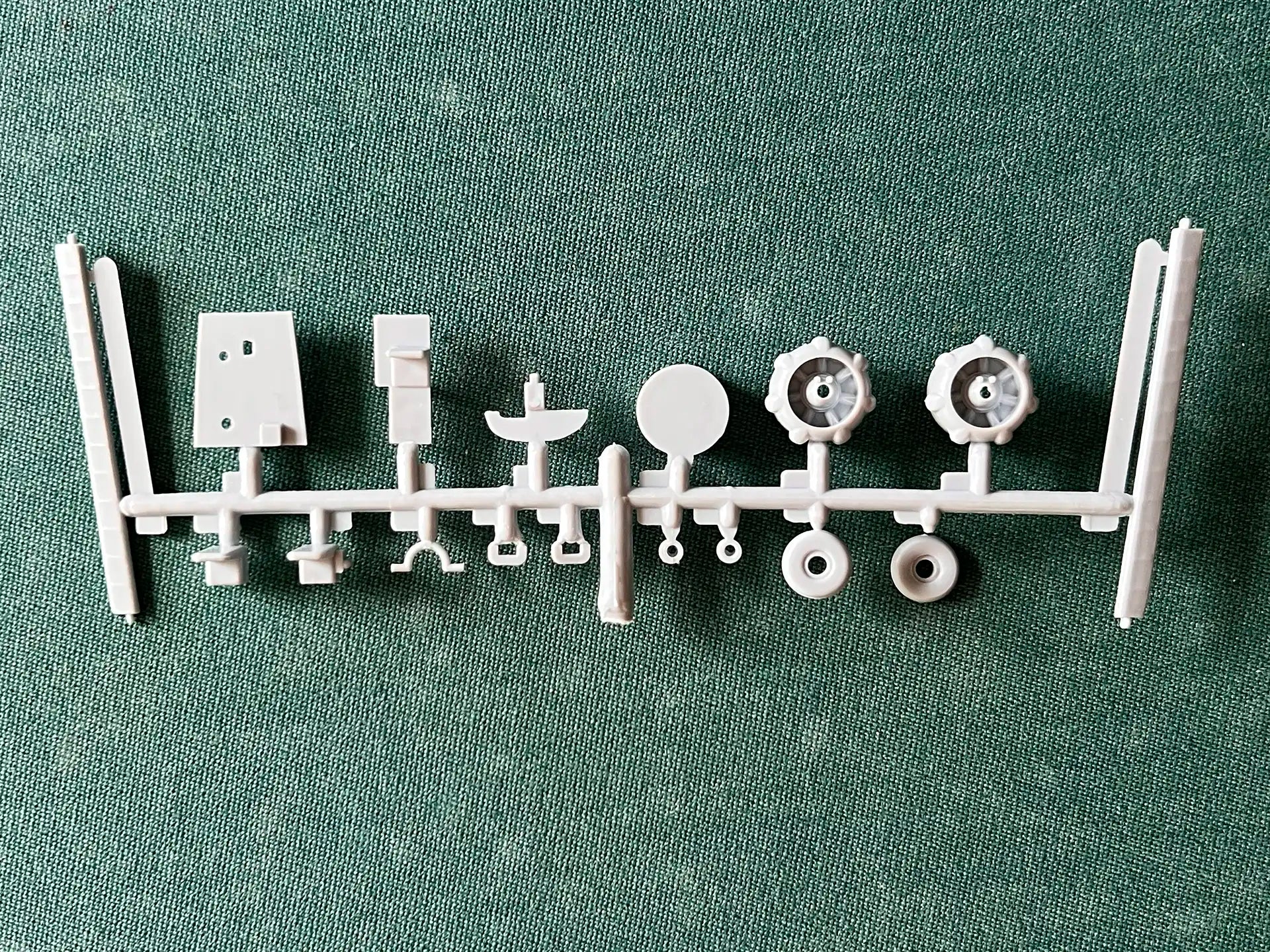 Airfix 02009 sprue 5