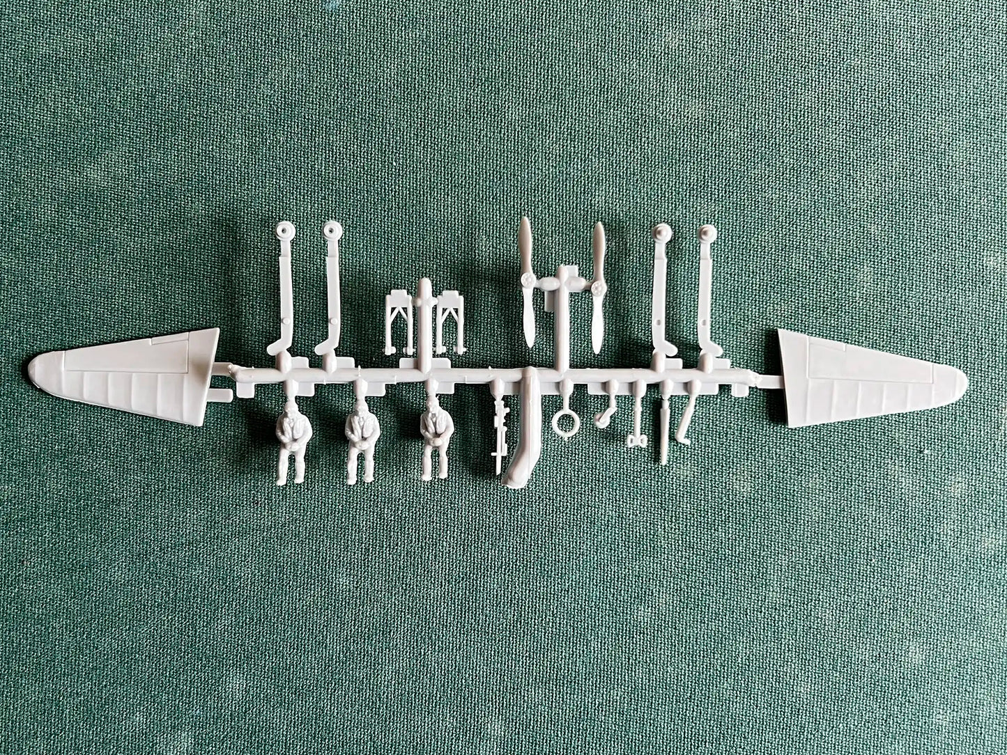 Airfix 02009 sprue 6