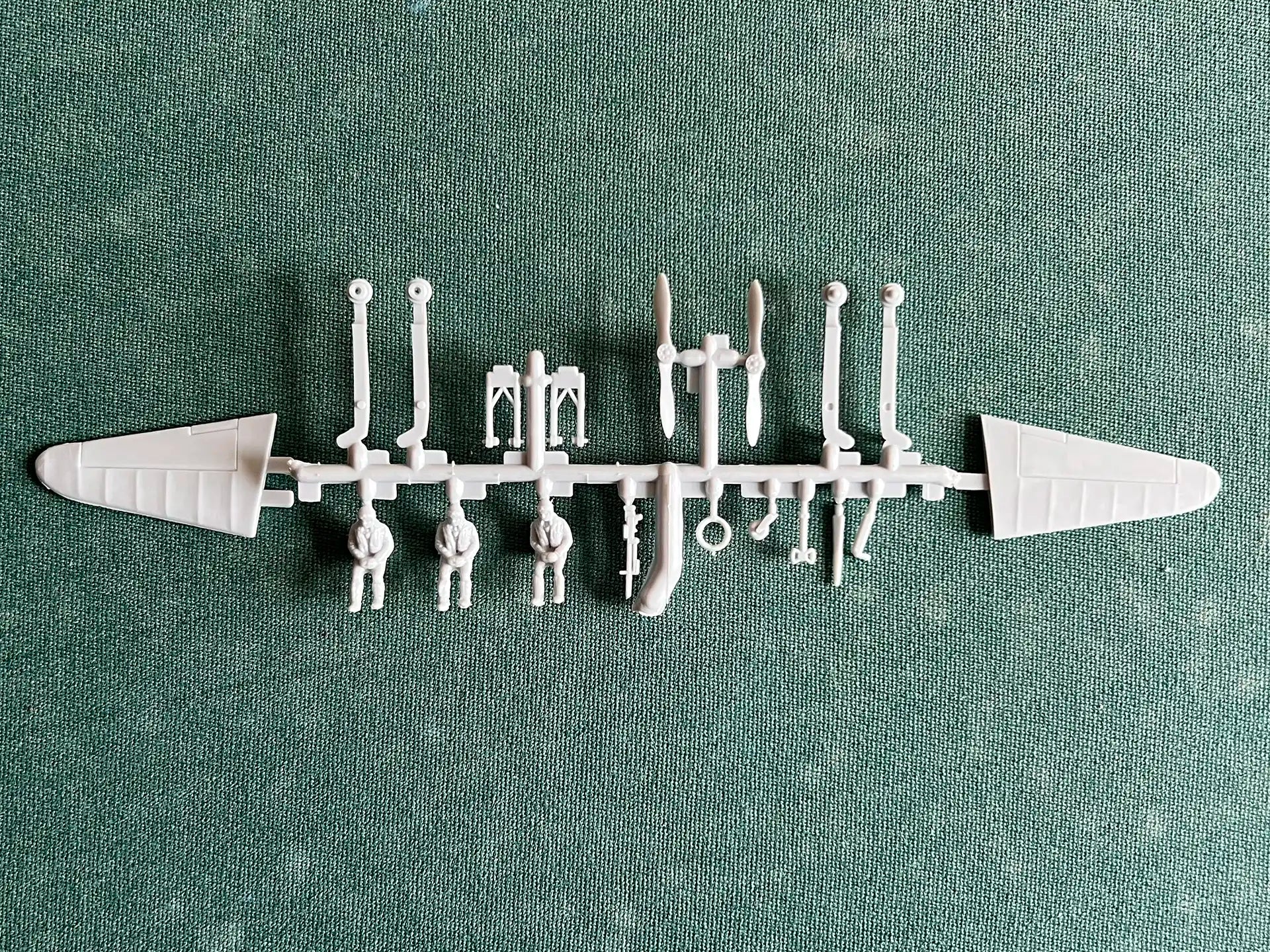 Airfix 02009 sprue 6