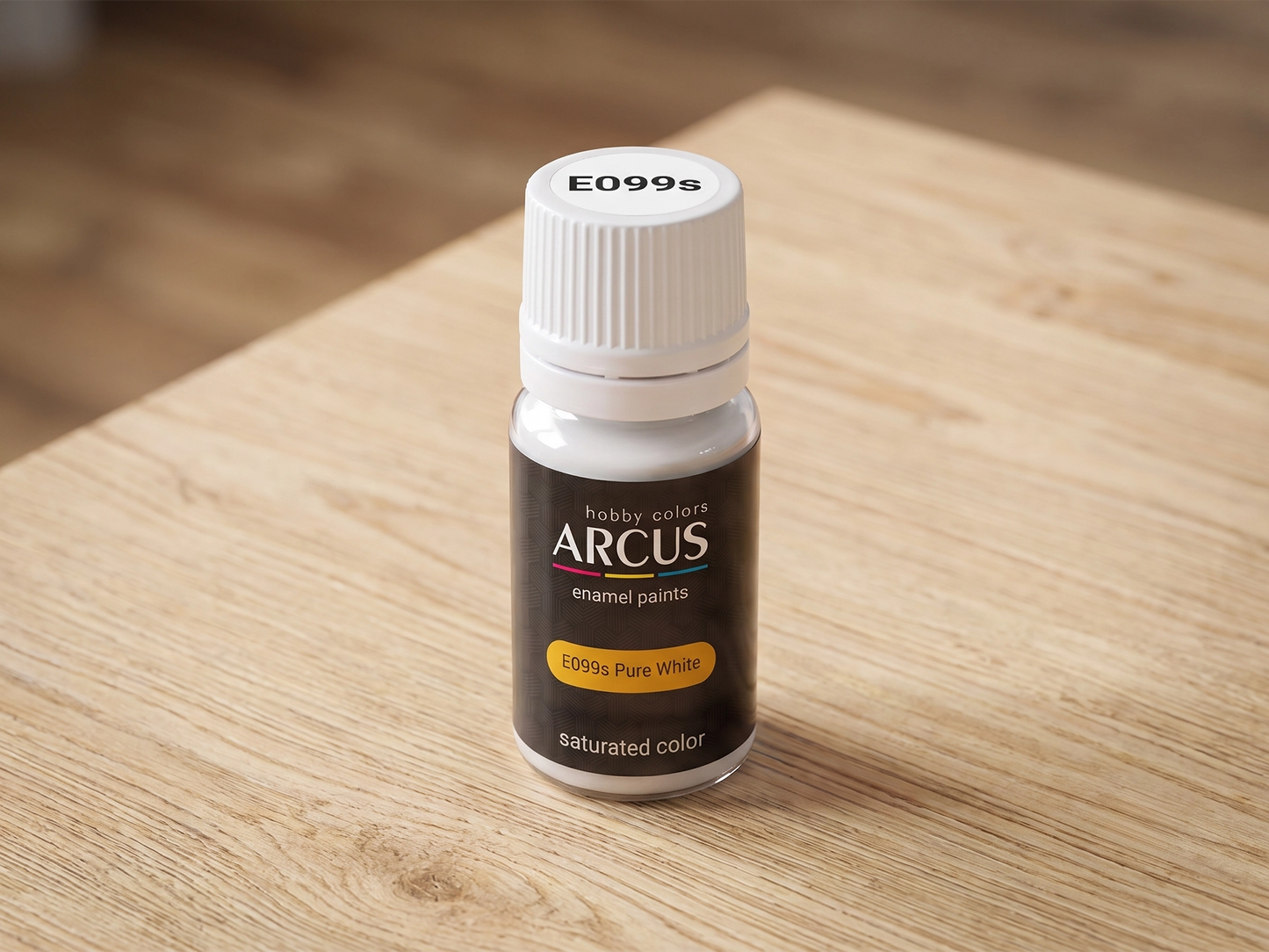 Arcus 099 Pure White bottle