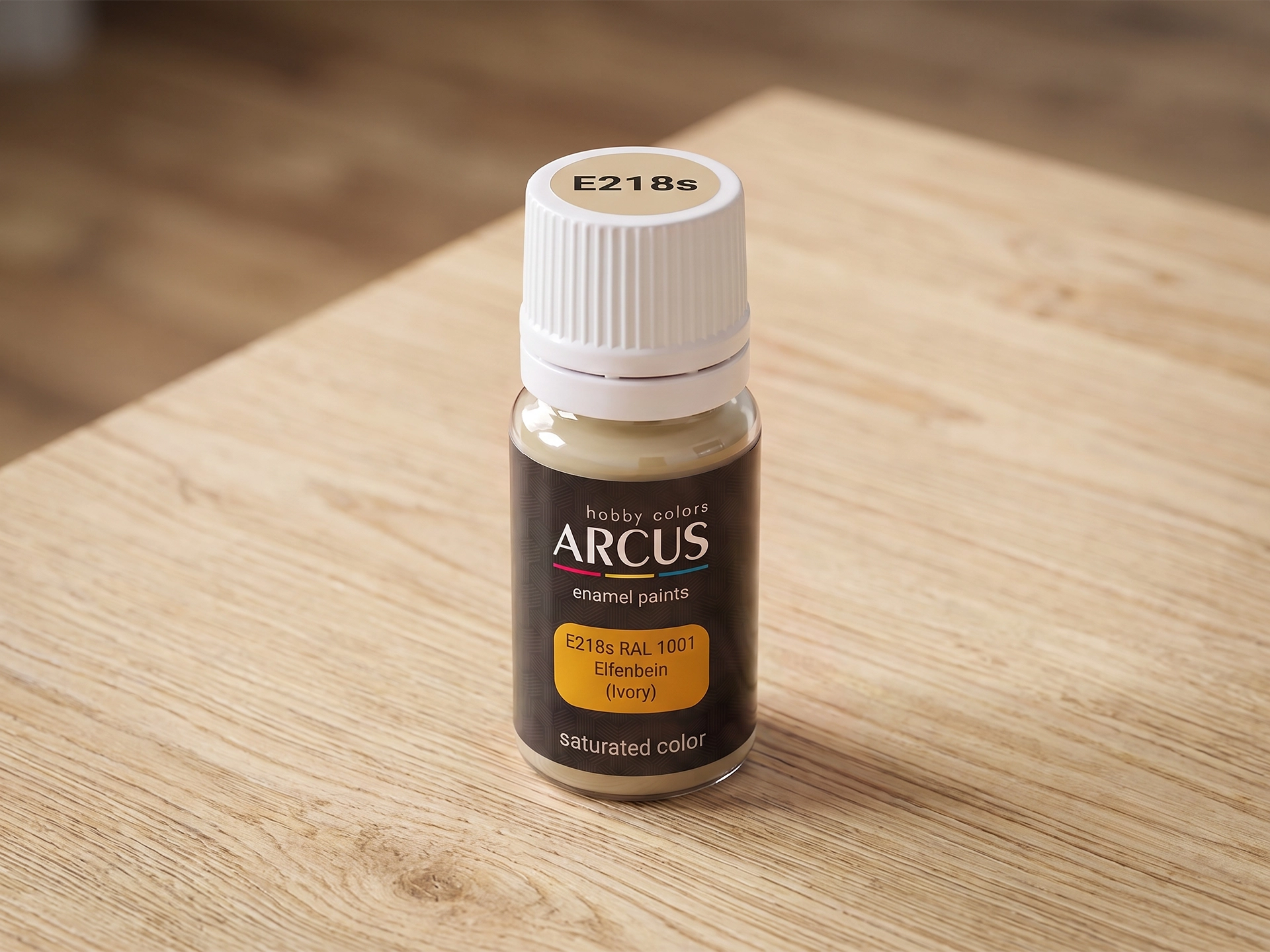 Arcus 218 Ivory bottle