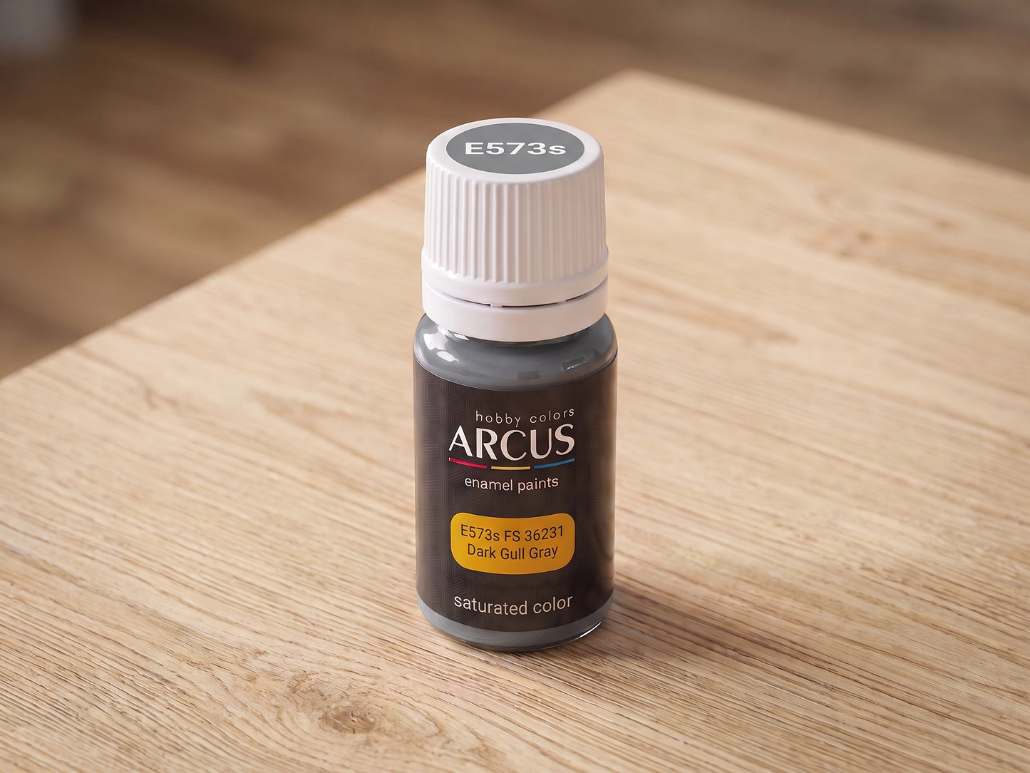 Arcus 573 Dark Gull Gray bottle