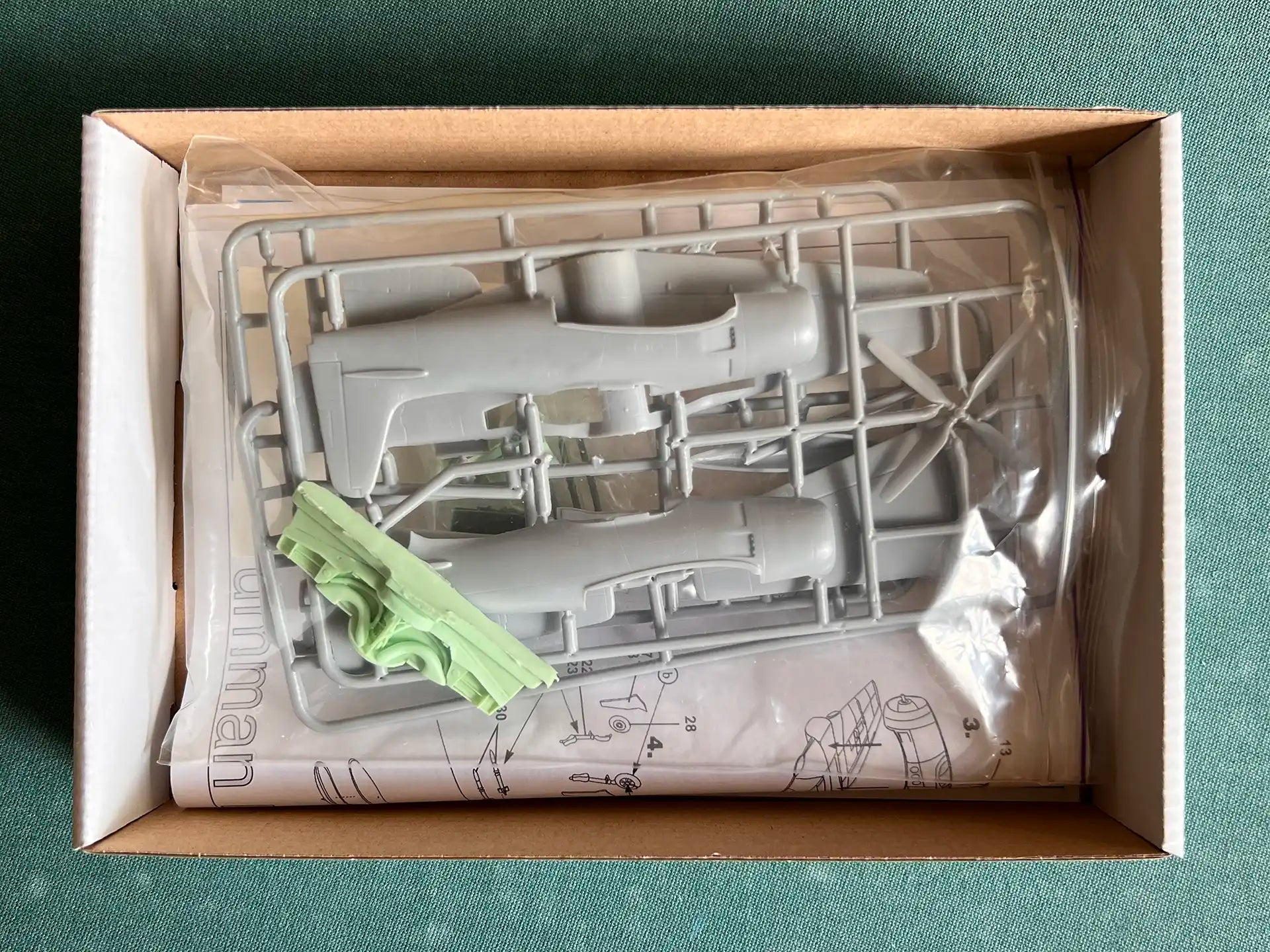 Art Model AM 7201 box contents