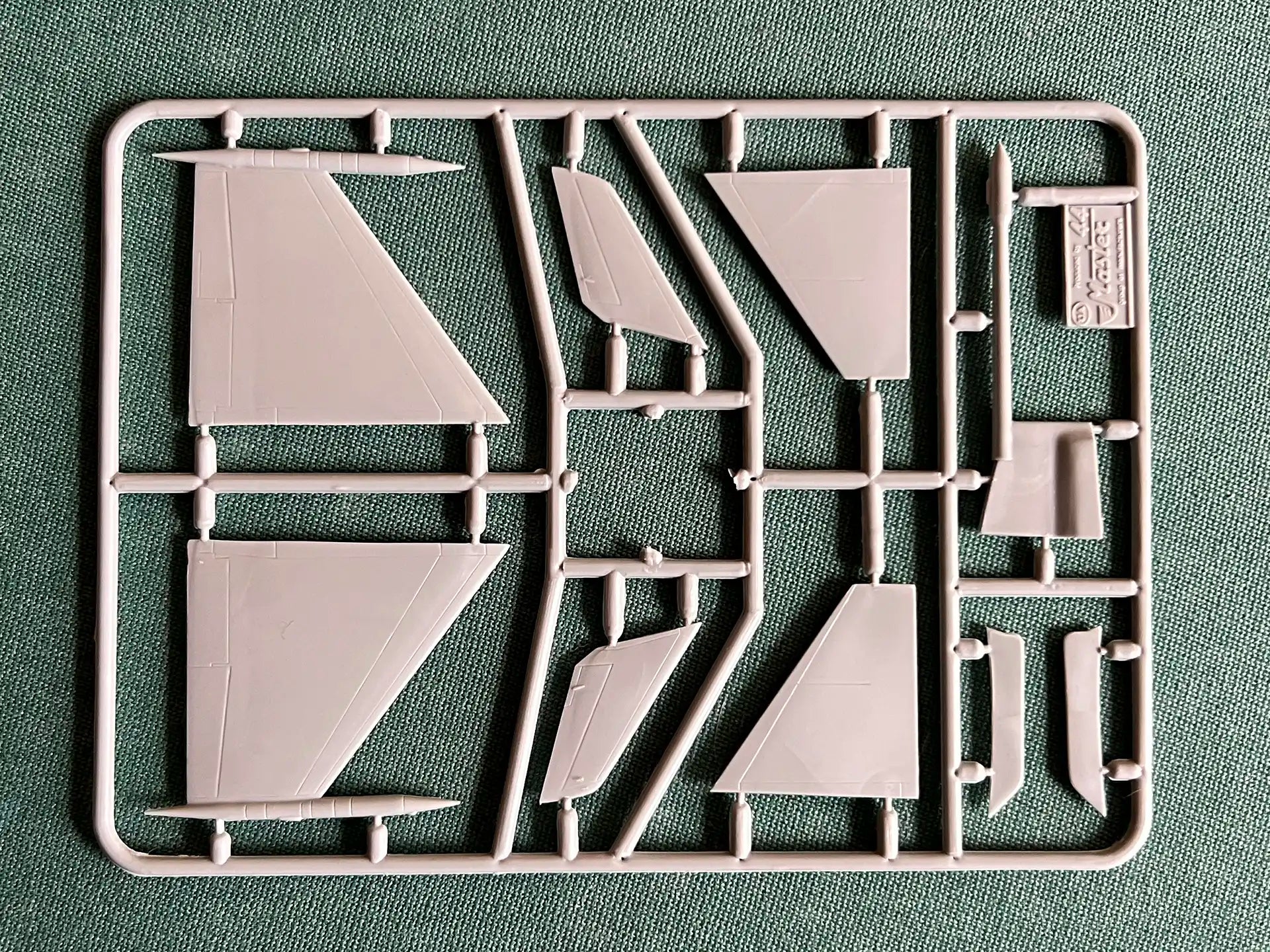 Art Model AM 7203 sprue 2