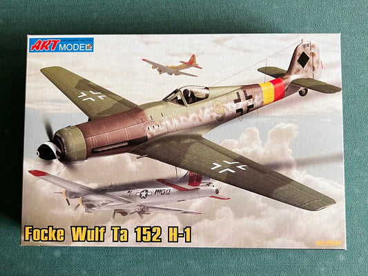 Art Model AM 7204 box