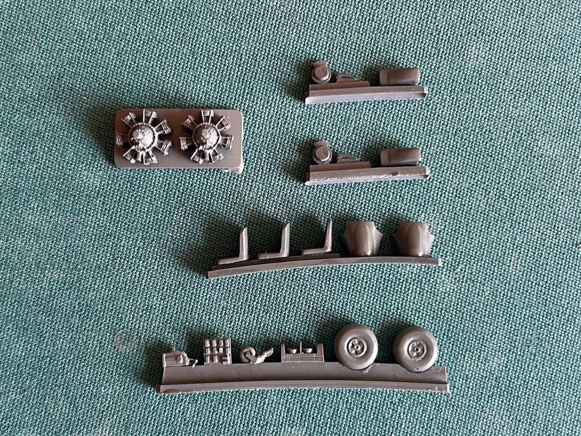 AZ Model 7385 resin parts