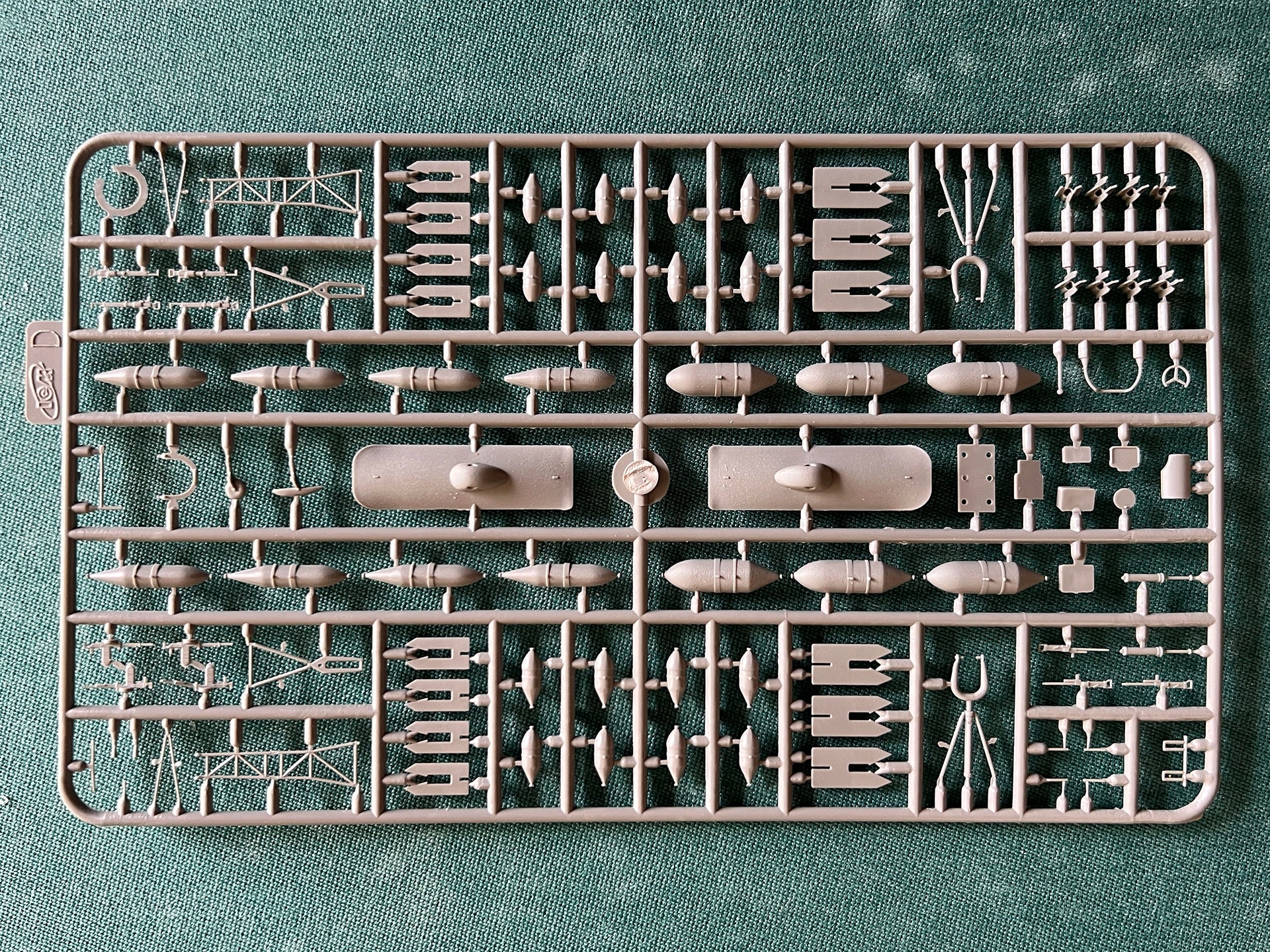 ICM 72162 sprue D