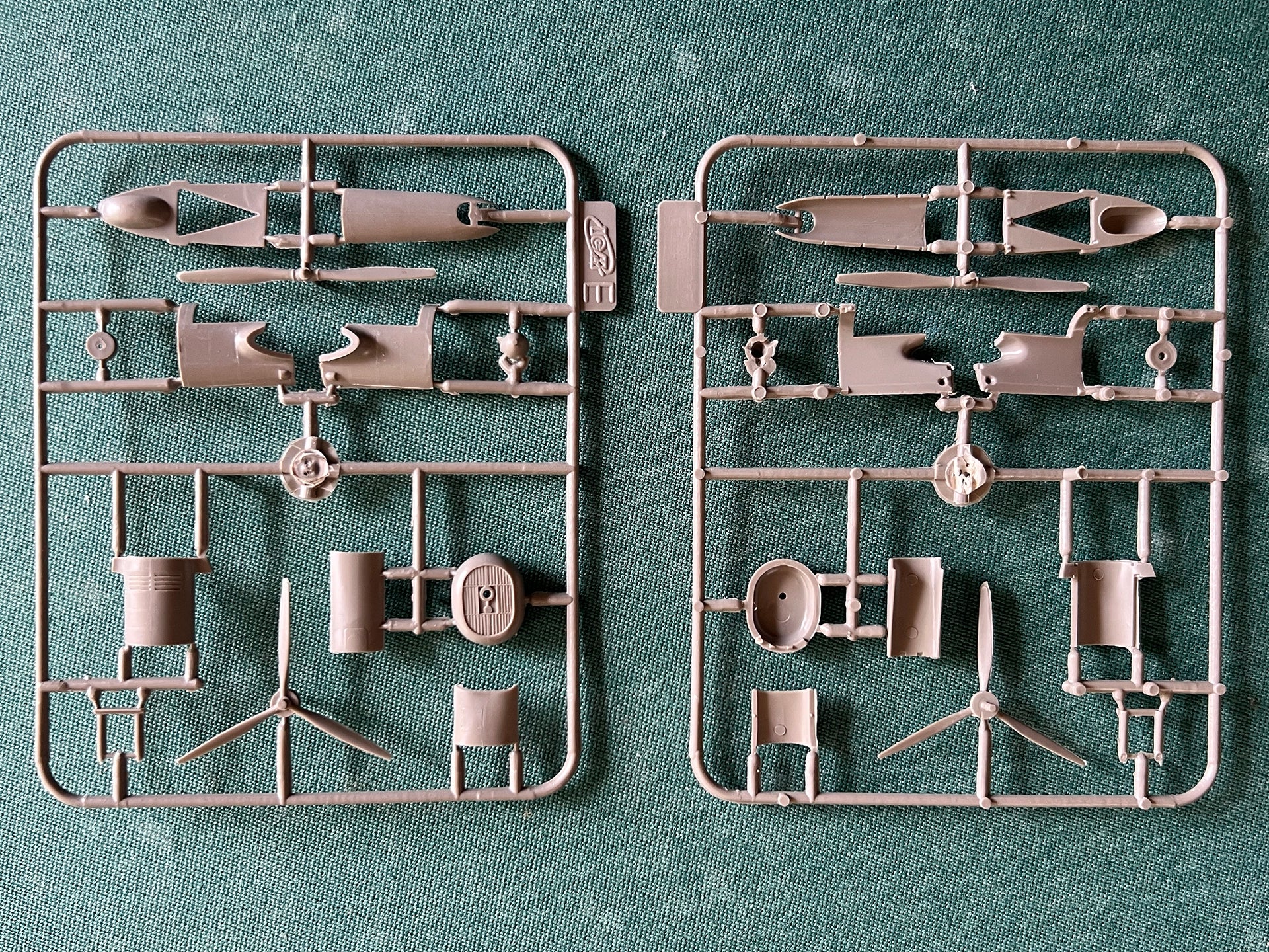 ICM 72162 sprue E