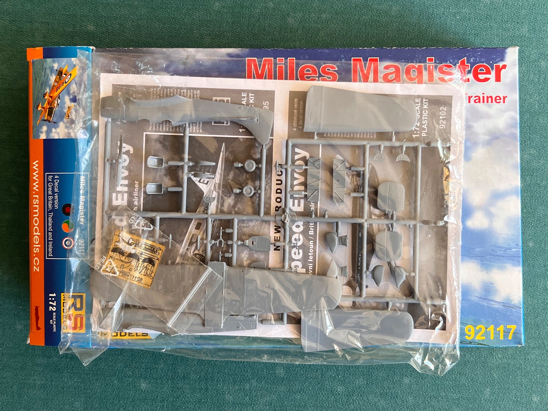 RS Models 92117 box contents