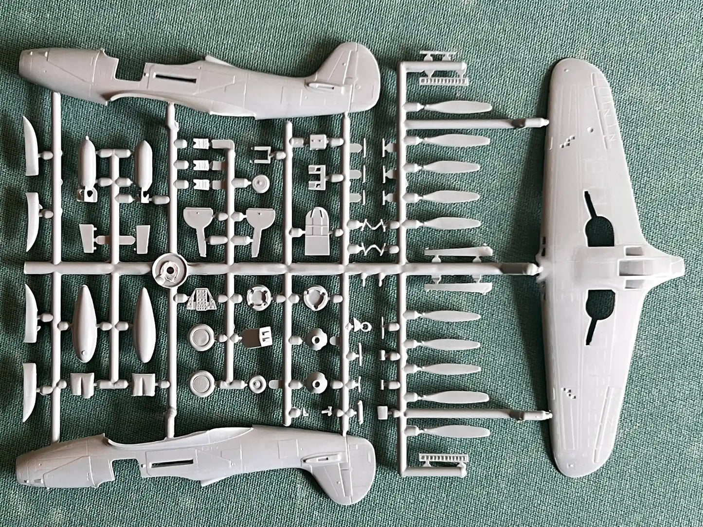 RS Models 92218 sprue 1