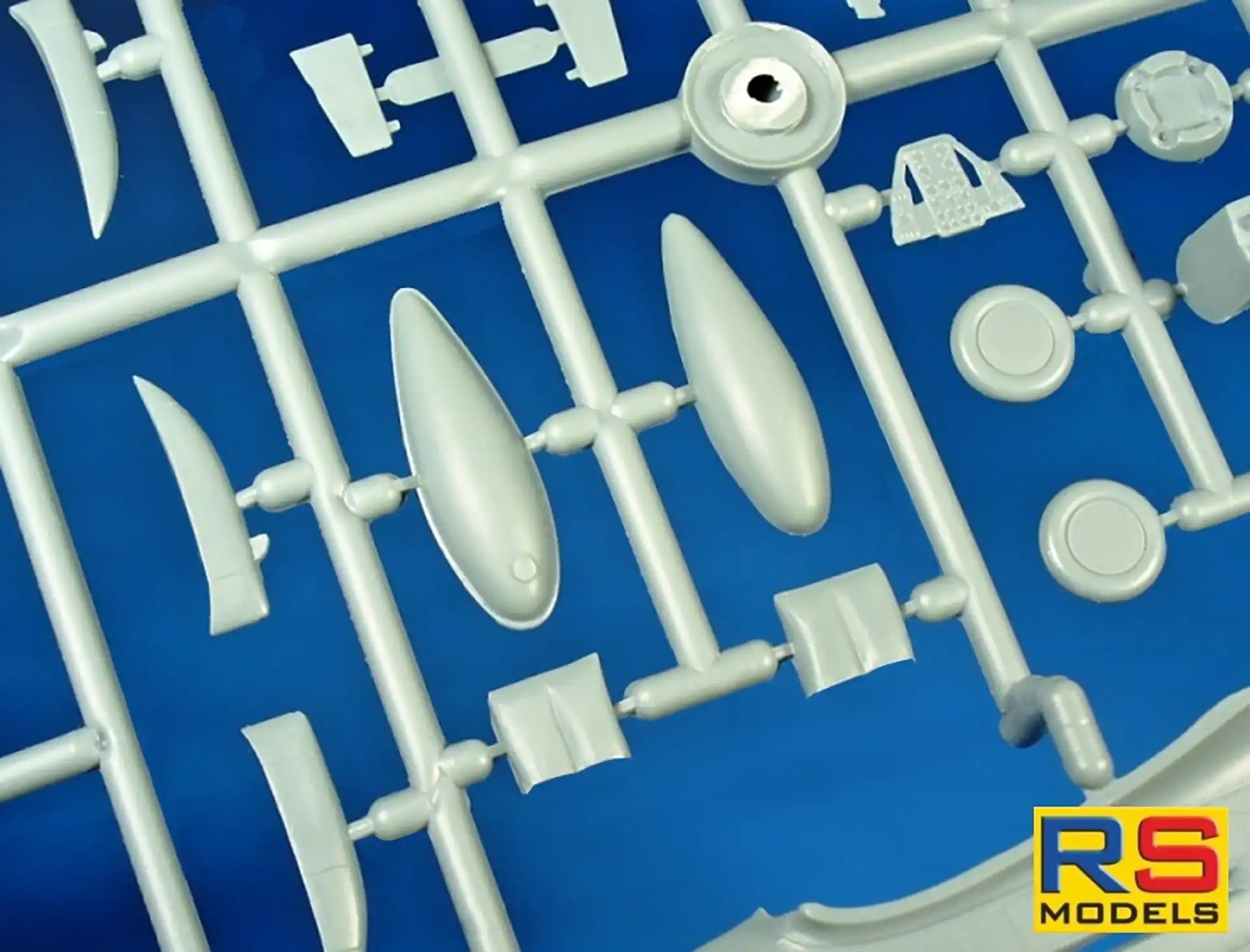 RS Models 92218 undercarriage details